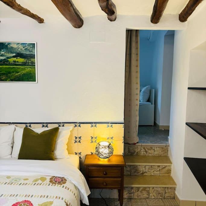 Almond Hill House Villa ออร์กิวา ภายนอก รูปภาพ